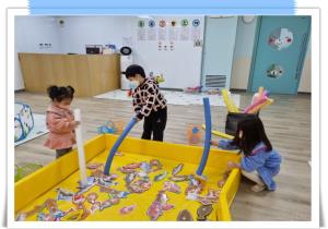 재미팡팡 놀이나래-1월1차 북극곰의 물고기 잡기..