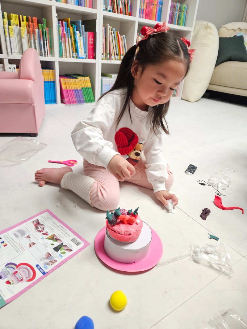 1747438548693 - DONGHEE LIM.jpg